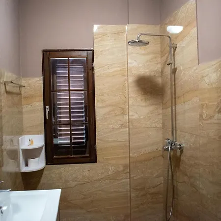 Vila Epidami 99 Πανσιόν