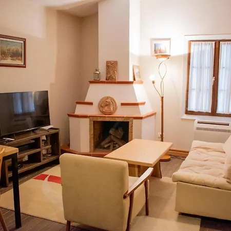 Πανσιόν Vila Epidami 99 *